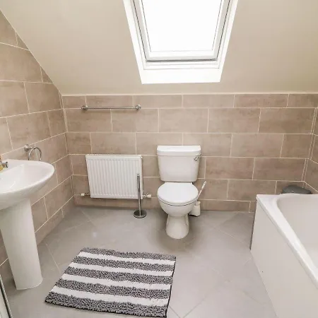Malachys Rest By Trident Homes Holiday home